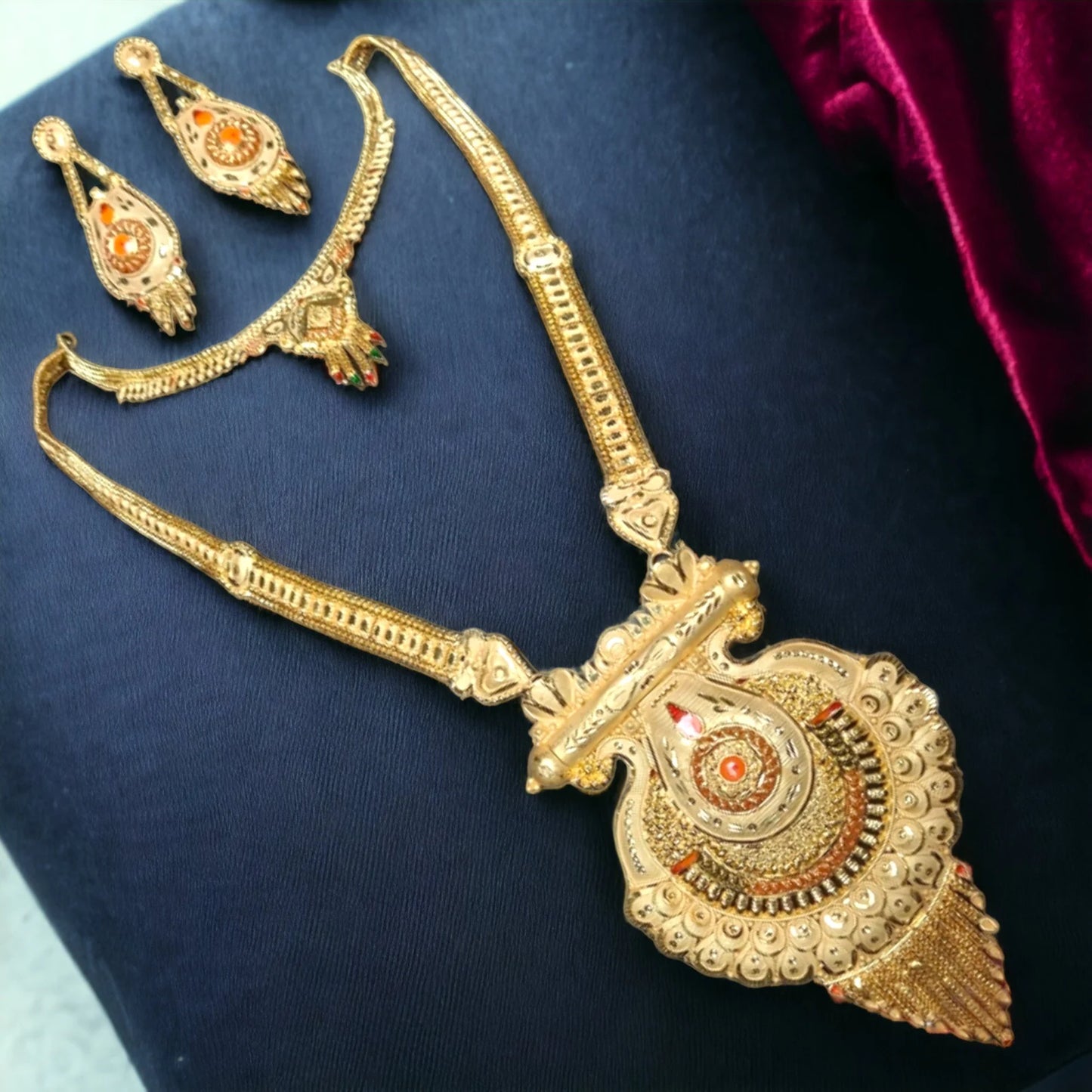 Elegant Gold- Plated Necklace with Matching Earrings Jewellery set