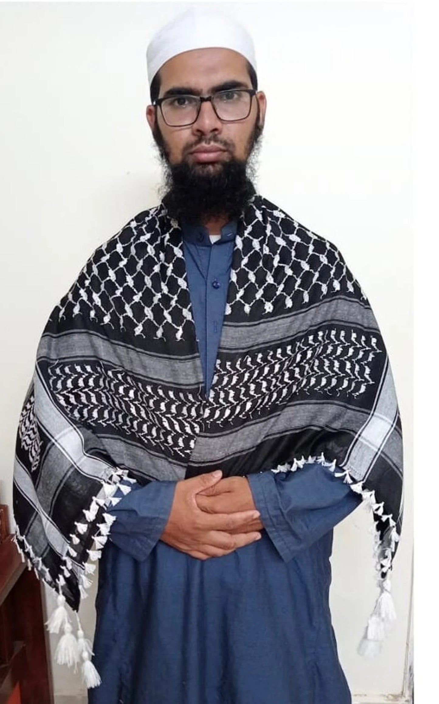 Palestine Keffiyeh Kufiya Scarf (48*48)- Free Palestine Traditional Shemagh with Tassels Arafat Hatta Arab Style Headscarf for Men and Women