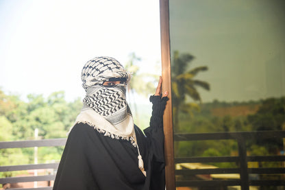 Palestine Keffiyeh Kufiya Scarf (48*48)- Free Palestine Traditional Shemagh with Tassels Arafat Hatta Arab Style Headscarf for Men and Women